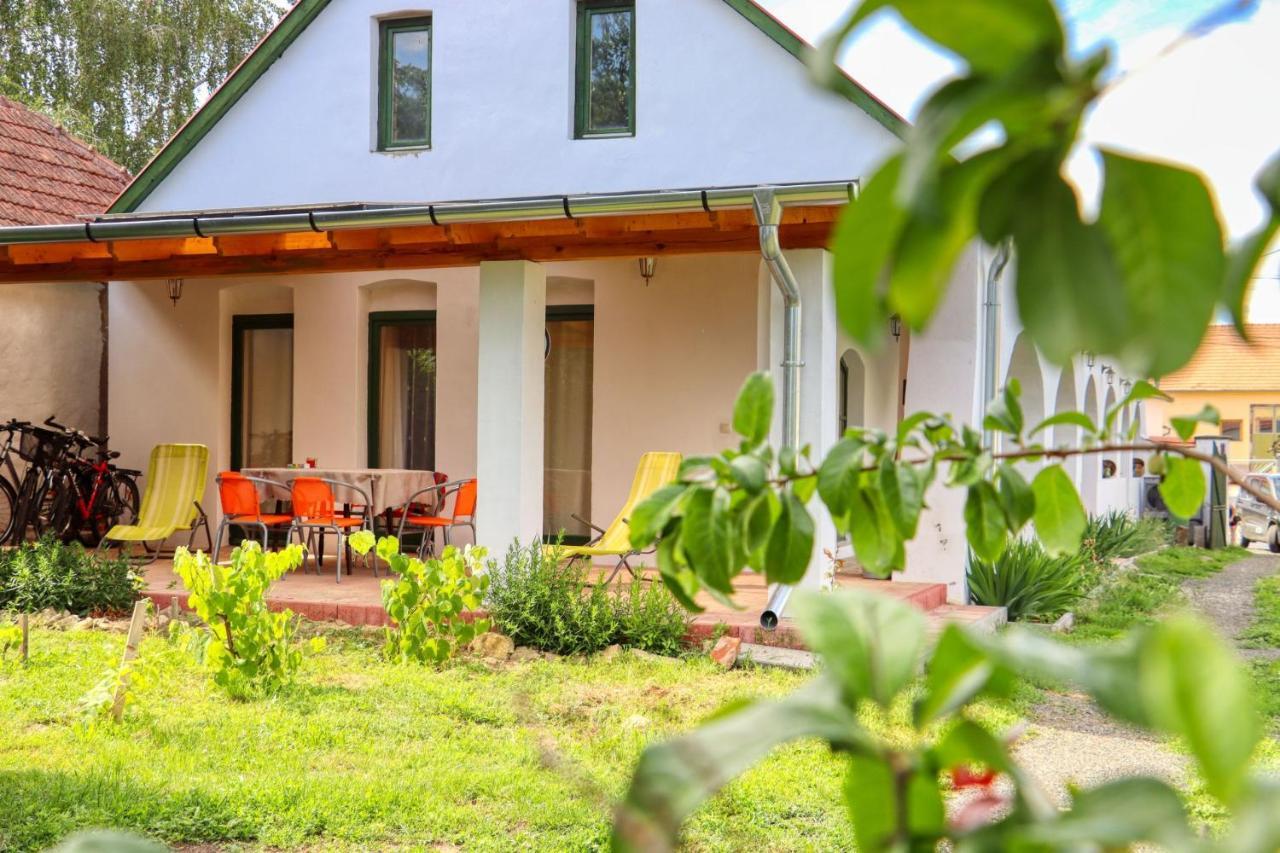 Fuszeres Porta Villa Mihalyfa Exterior photo