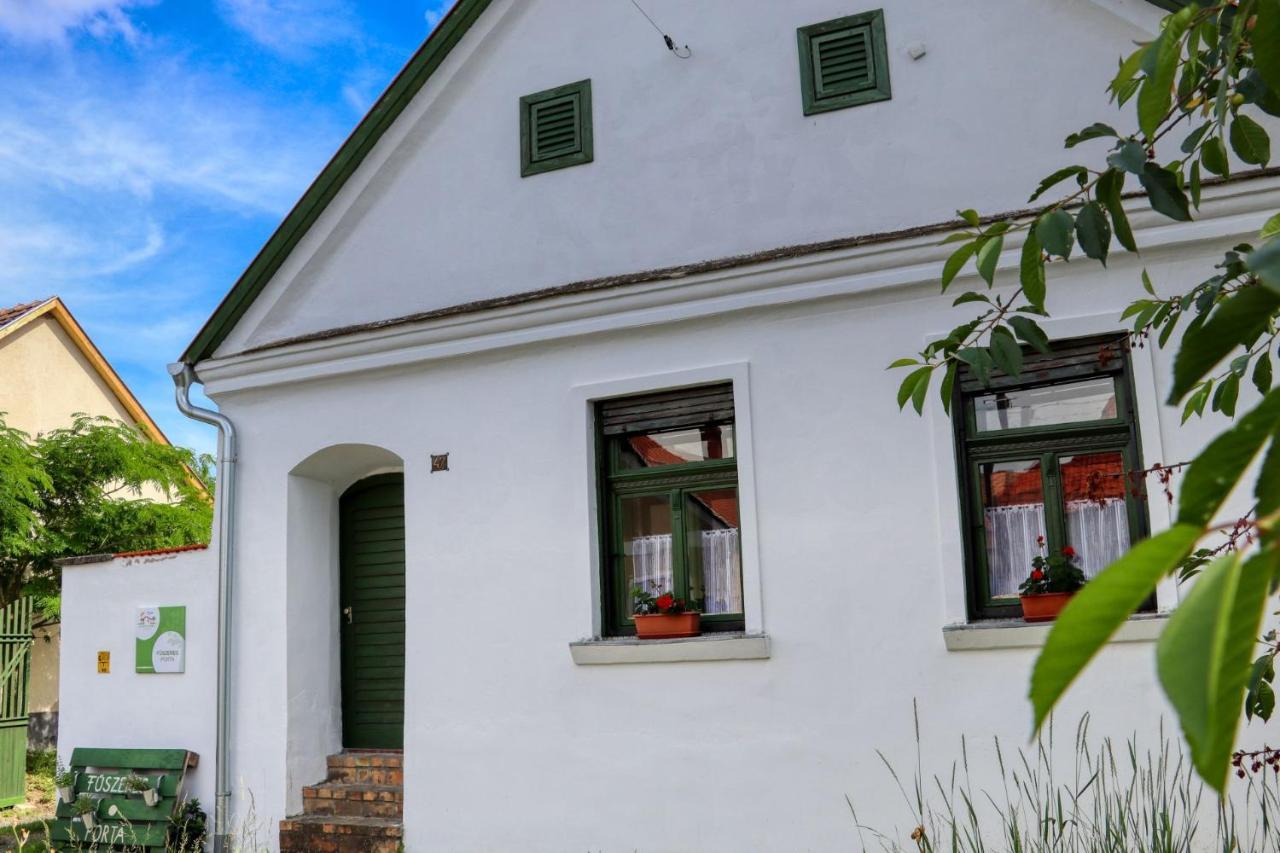 Fuszeres Porta Villa Mihalyfa Exterior photo